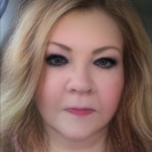 Meet your Posher, Lorraine